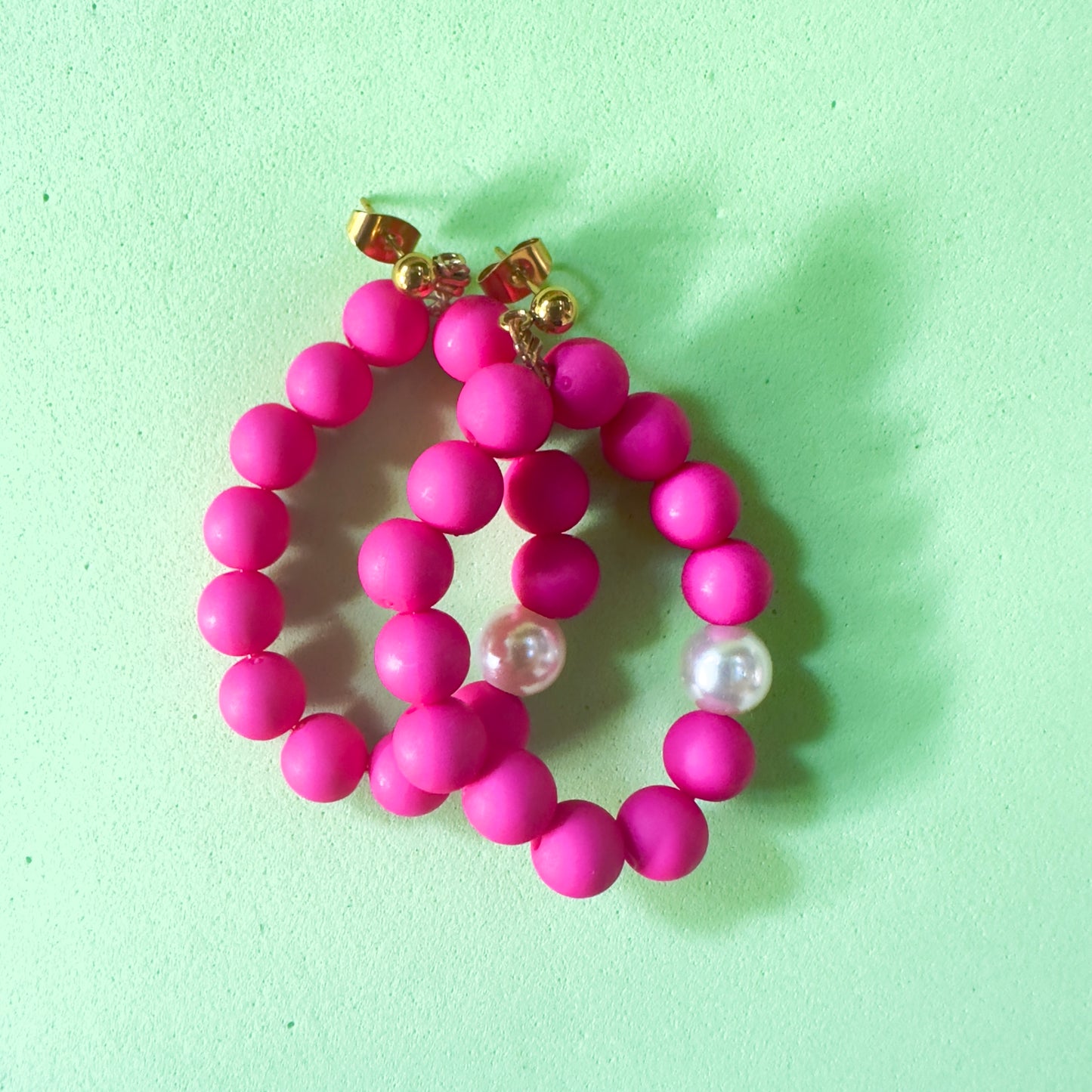 Suzie’s Fuchsia earrings / les BO Fuchsia des Suzies