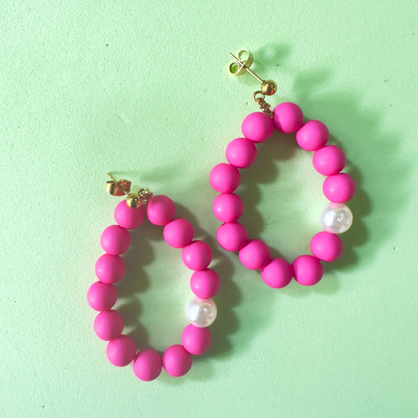 Suzie’s Fuchsia earrings / les BO Fuchsia des Suzies